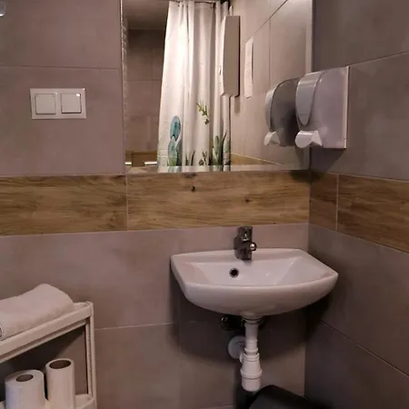 Appartement Bracka 4 *